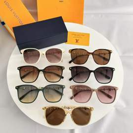 Picture of Louis Vuitton Sunglasses _SKUfw79339242fw